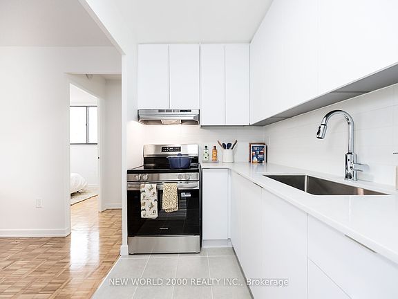 2nd image of 101 Roehampton Ave #503