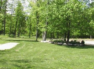 2SL Vincent Dr, Mantua, OH 44255