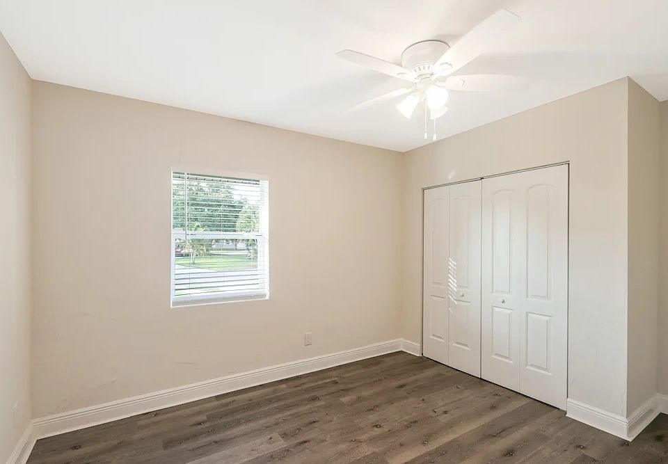 1st image of 4009 Marlin Dr SE
