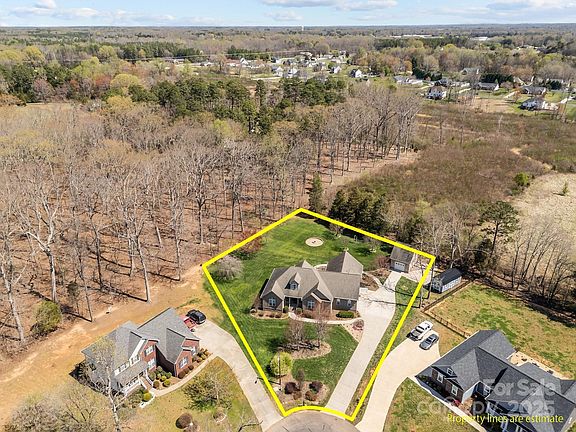 4th image of 1234 Oakbluff Dr