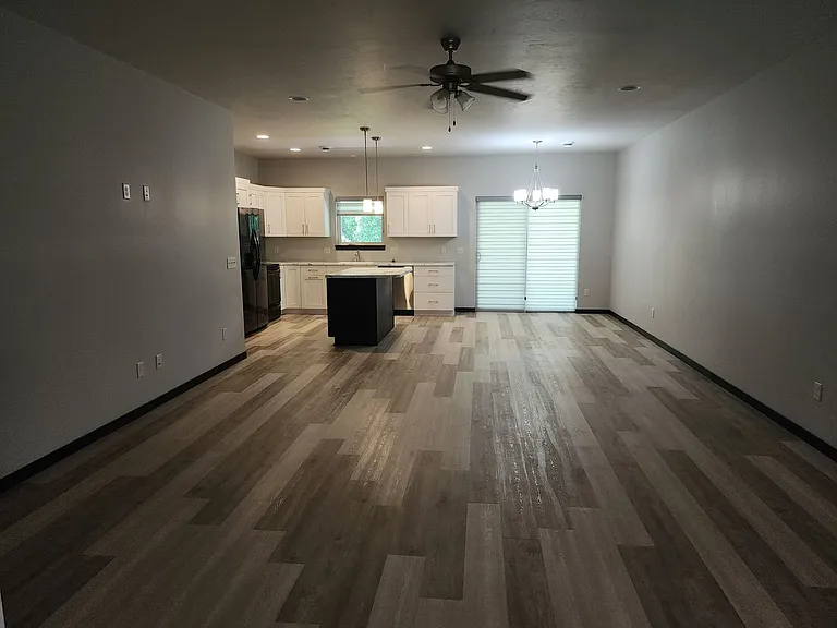 4515 S Dubuque Ave — Photo 4