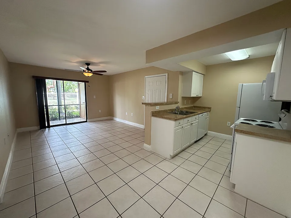 10501 SW 155th Ct #1117
