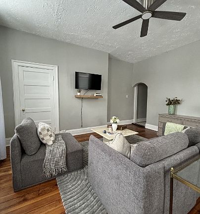 3rd image of 96 Juergens Ave #1