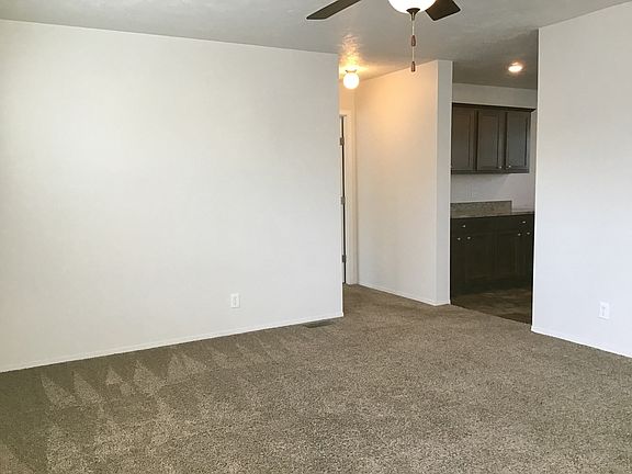 3rd image of 2050 Four Seasons Dr #133