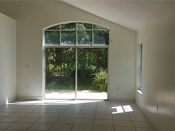 3rd image of 17474 NW 10th St