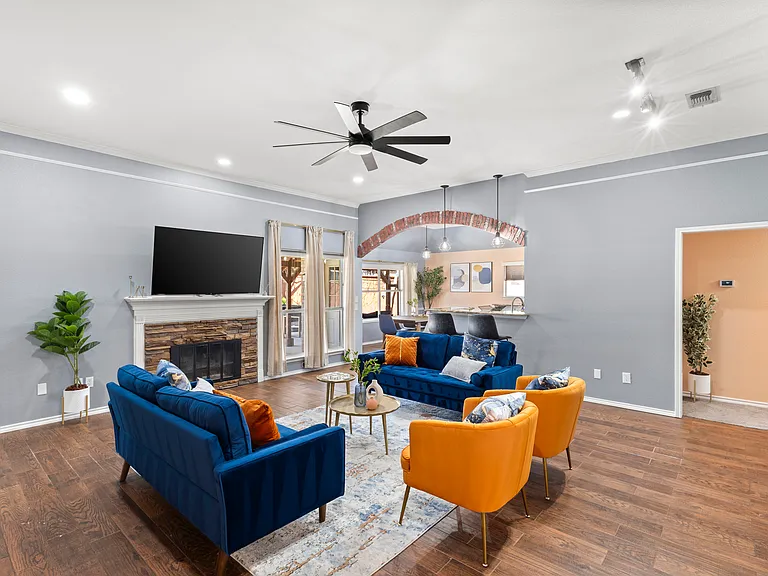 324 Woodcrest Dr — Photo 10