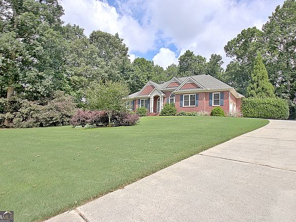 3rd image of 205 Hedgewick Way