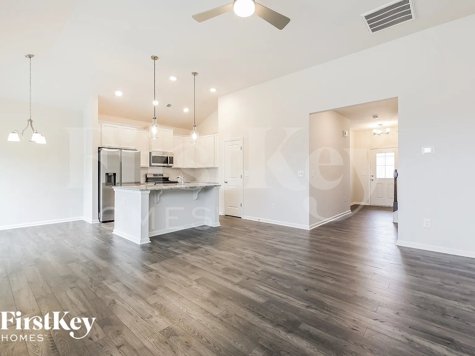 3 bed, 2.0 bath, 1593 sqft, $2,045 — Photo 3