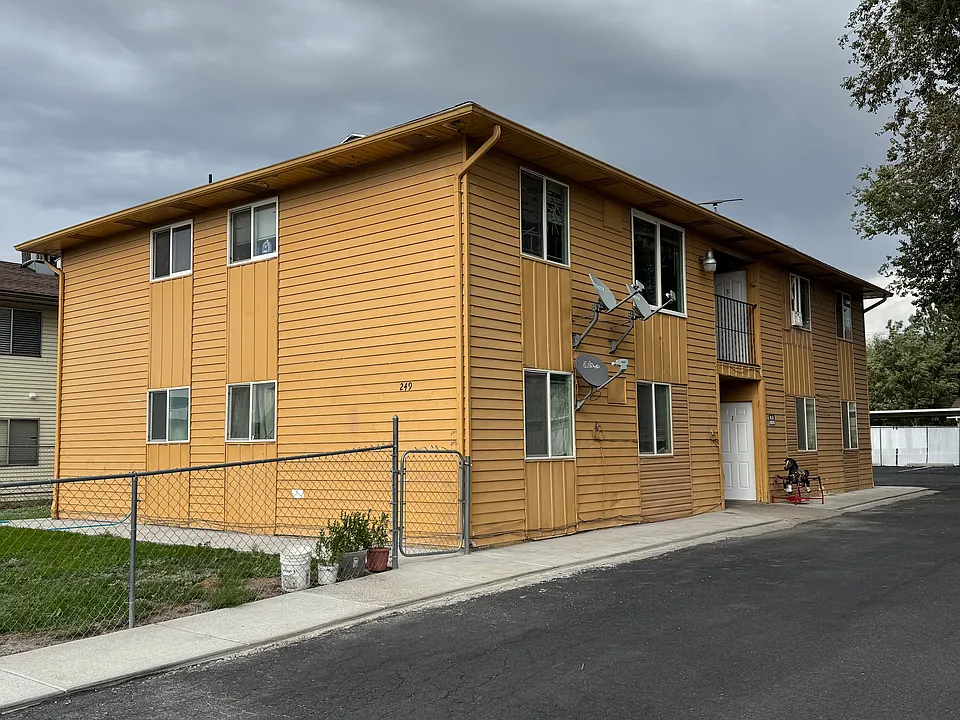 249 S Montgomery St #3