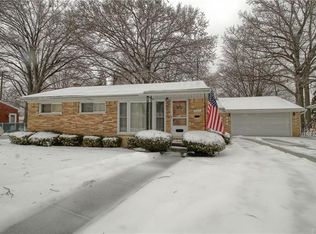 21211 Gordon Rd, Saint Clair Shores, MI 48081