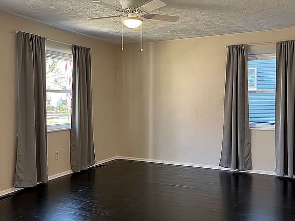 4th image of 254 Marseilles Ave