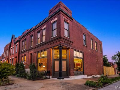1956 Wyoming St, Saint Louis, MO, 63118