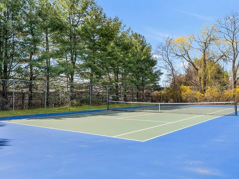 1041 Cumberland Ct — Photo 18
