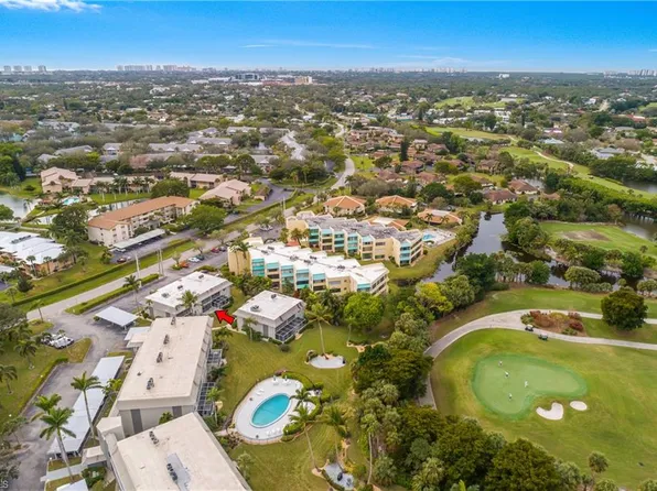 215 Cypress WAY E #B2, NAPLES, FL 34110