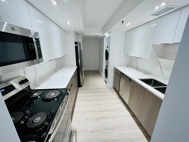 3200 Collins Ave #56 — Photo 14