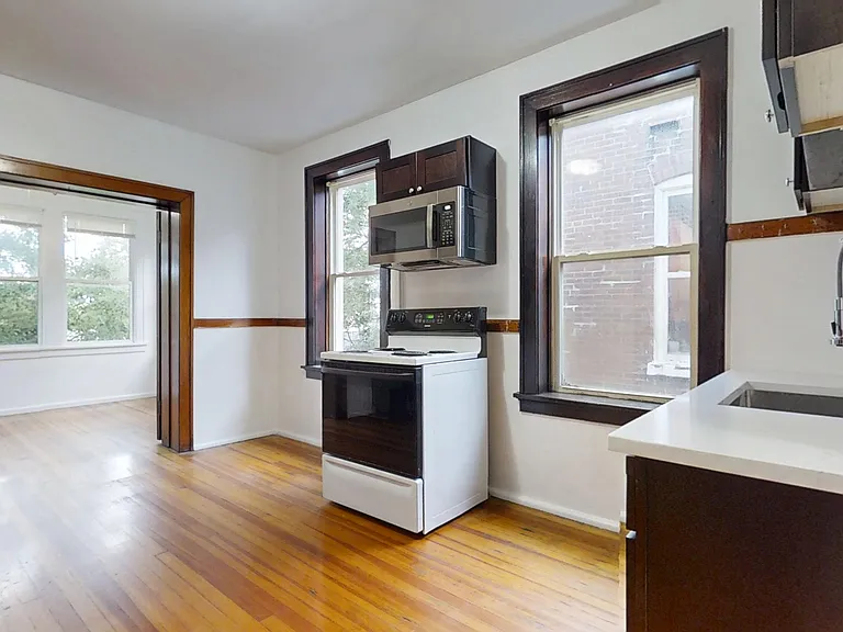 3704 Fairview Ave #2W — Photo 13