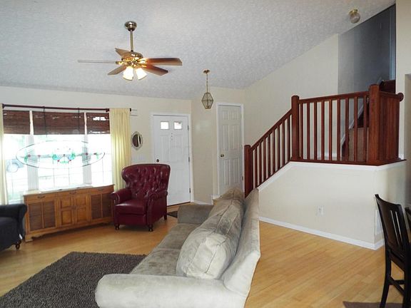 3rd image of 334 Hardwood Ave