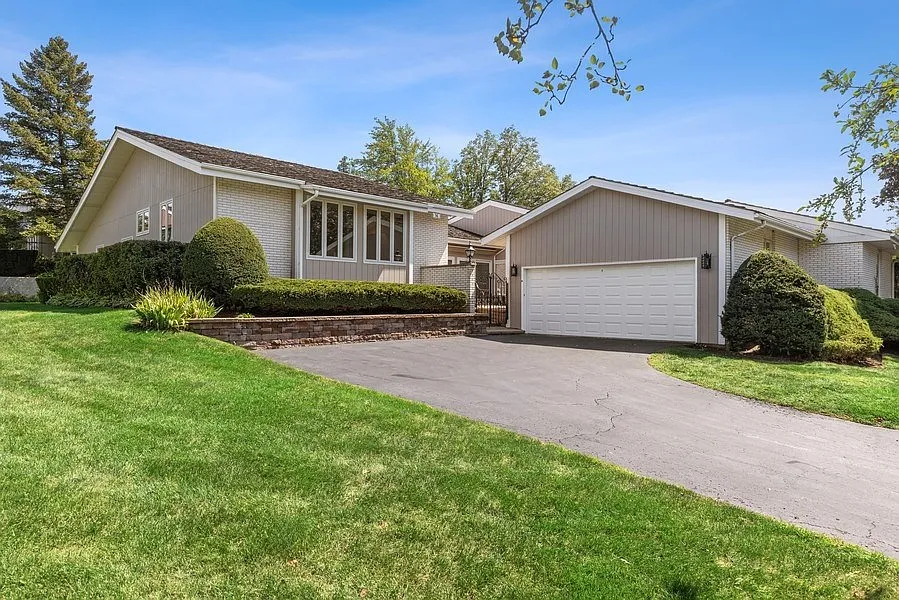 58 Briarwood Ln photo 1