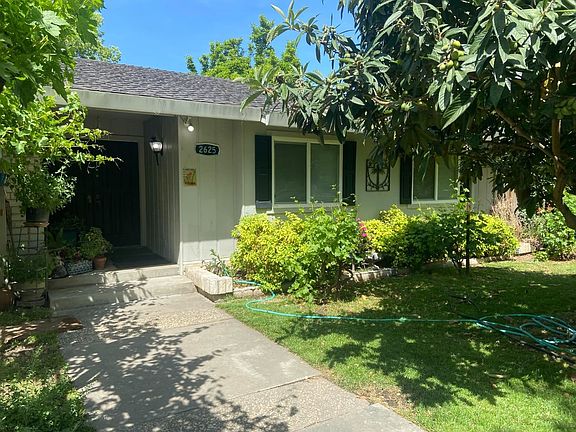 2nd image of 2625 Laramie Dr