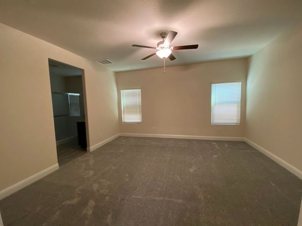 2430 W Mallard Ln, Hanford, CA