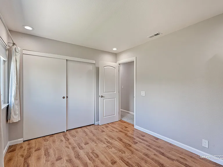 3661 Slopeview Dr — Photo 56