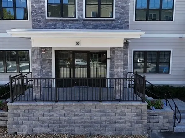 55 Pointe Pl #207, Dover, NH 03820