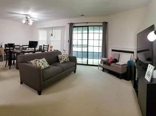 1106 Woodhaven Dr, Edison, NJ