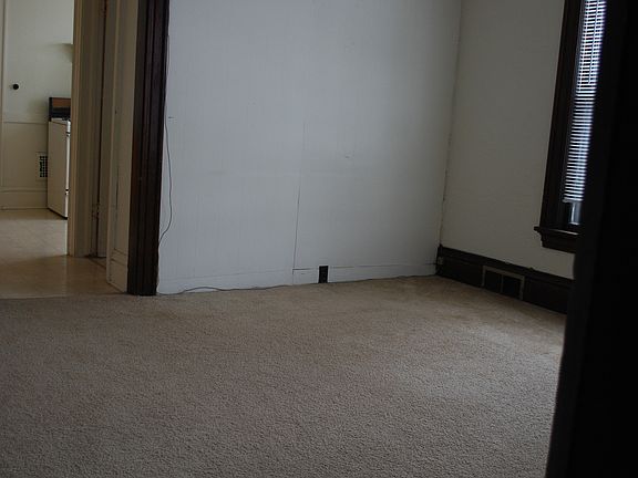 3rd image of 1123 E Dayton Street # Fl 2nd