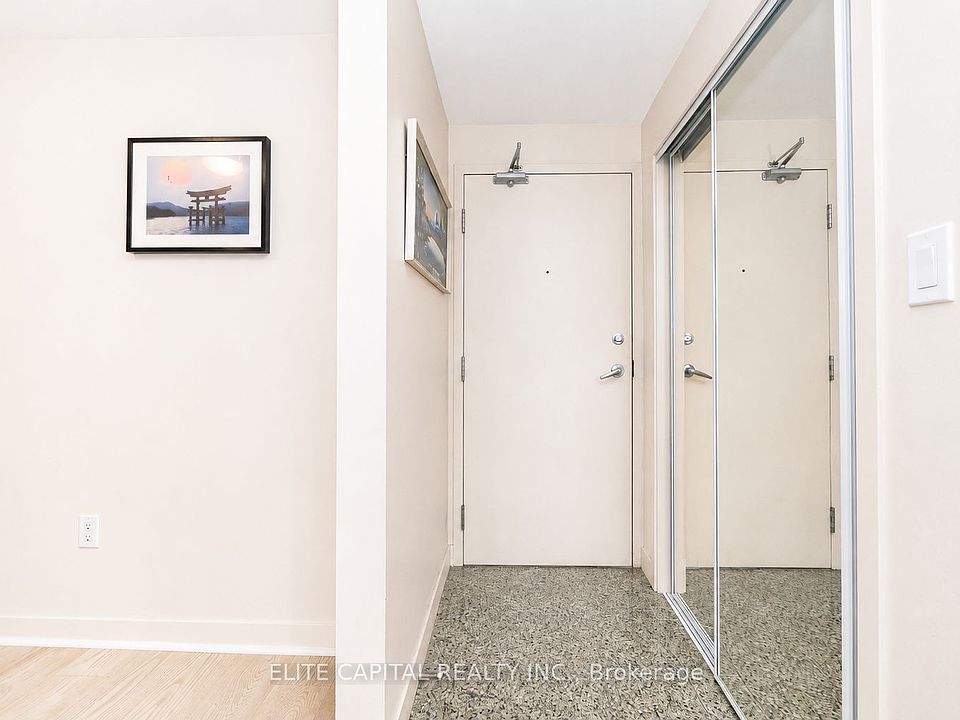 1st image of 10 Navy Wharf Ct #1008