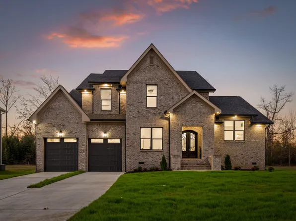 2209 Peterson Dr, Chattanooga, TN 37421