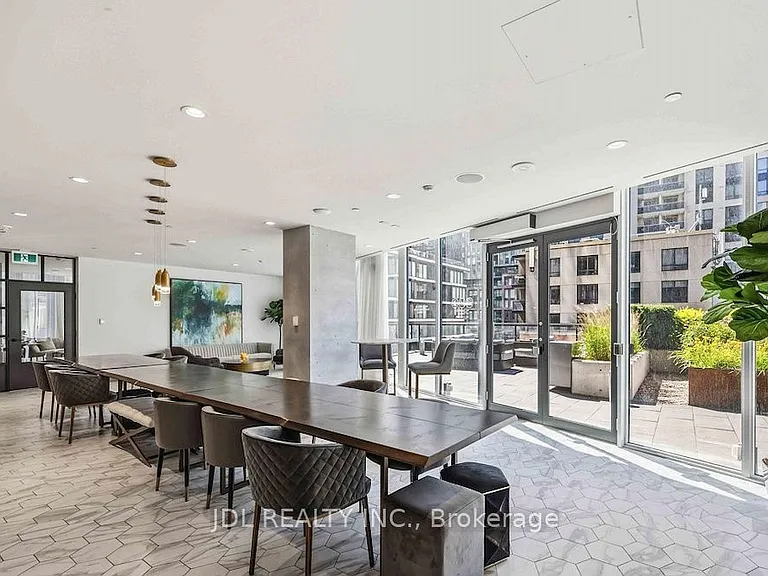 60 Shuter St #2203 — Photo 4