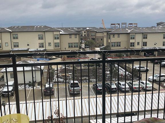 2nd image of 2741 Lakeside Pkwy APT 414