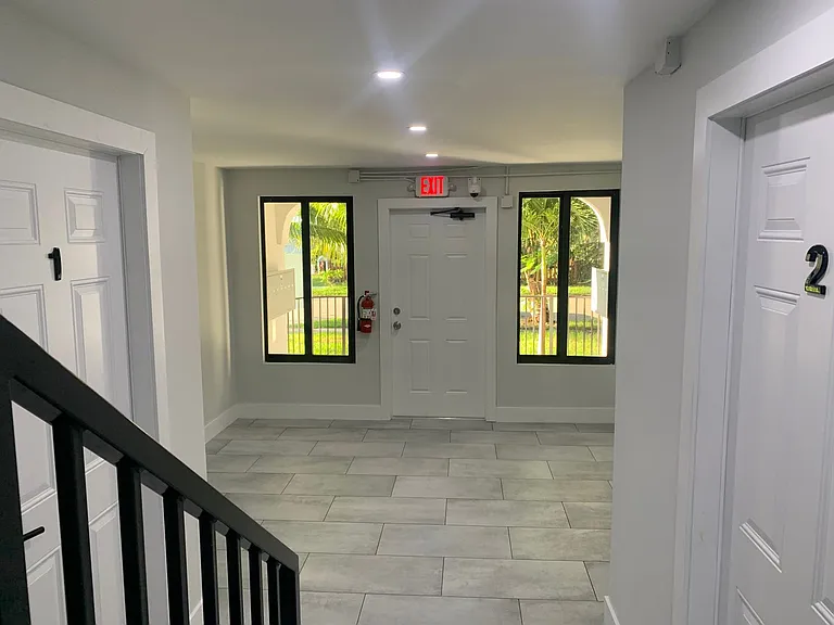 1639 Madison St — Photo 14