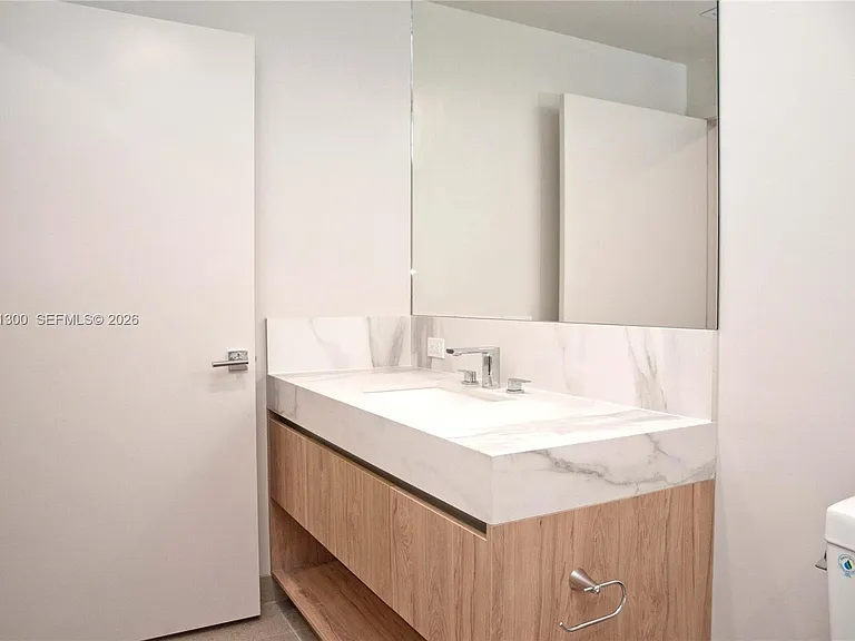 11 NE 6th St #1109 — Photo 25