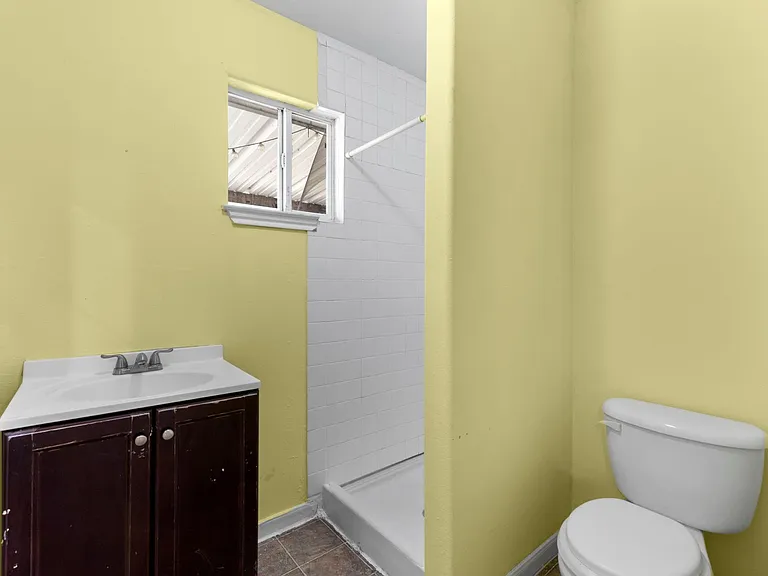 2444 Margaret St #A — Photo 23