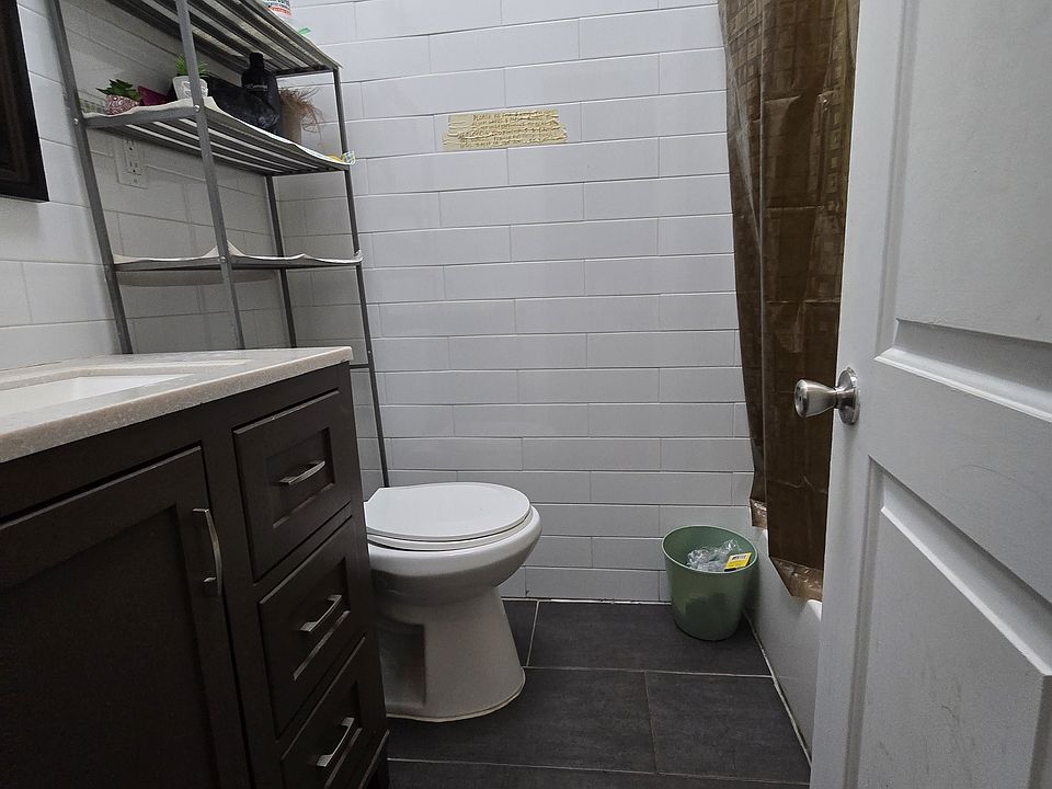 1st image of 11533 227th St #2