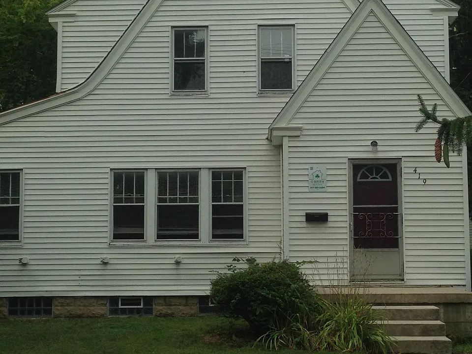 419 N Hagadorn Rd
