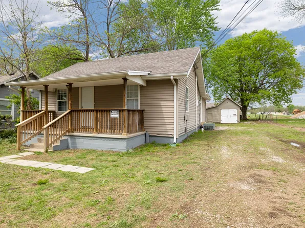 2113 W Wall St, Springfield, MO 65802