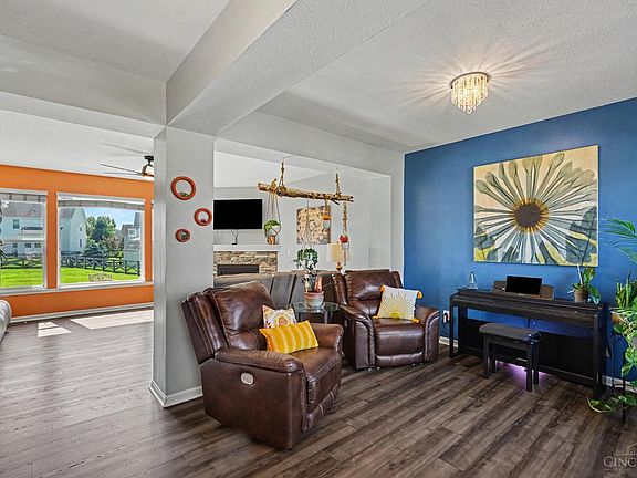3rd image of 9621 Averi Ct