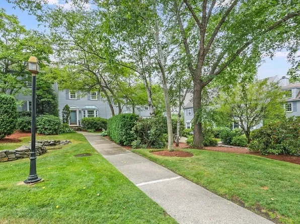 55 Valiant Way Unit 55, Salem, MA 01970