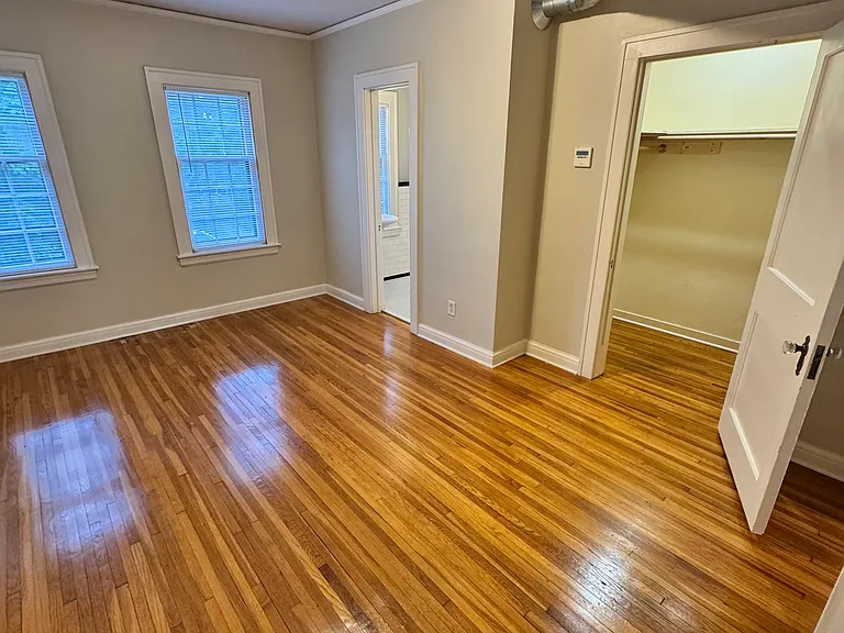 417 Lyon St NE #4 — Photo 3