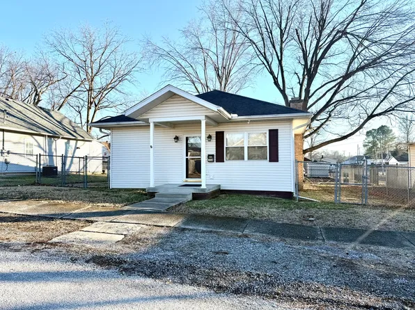 308 W 5th St, West Frankfort, IL 62896