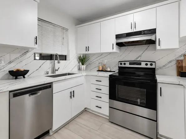 5580 Lake Park Way Unit 21, La Mesa, CA 91942