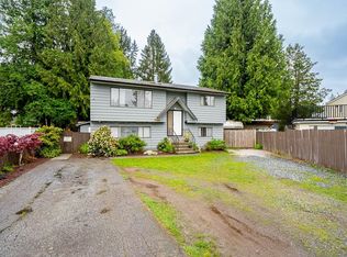 14366 101st Ave, Surrey, BC V3T 5C8
