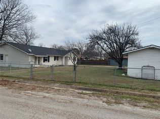 900 E Gentry St, Hamilton, TX 76531