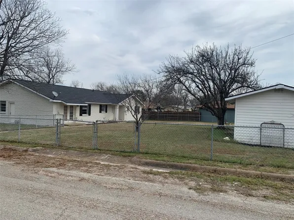 900 E Gentry St, Hamilton, TX 76531