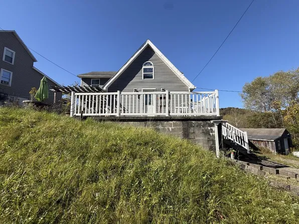 524 14th St, Northern Cambria, PA 15714