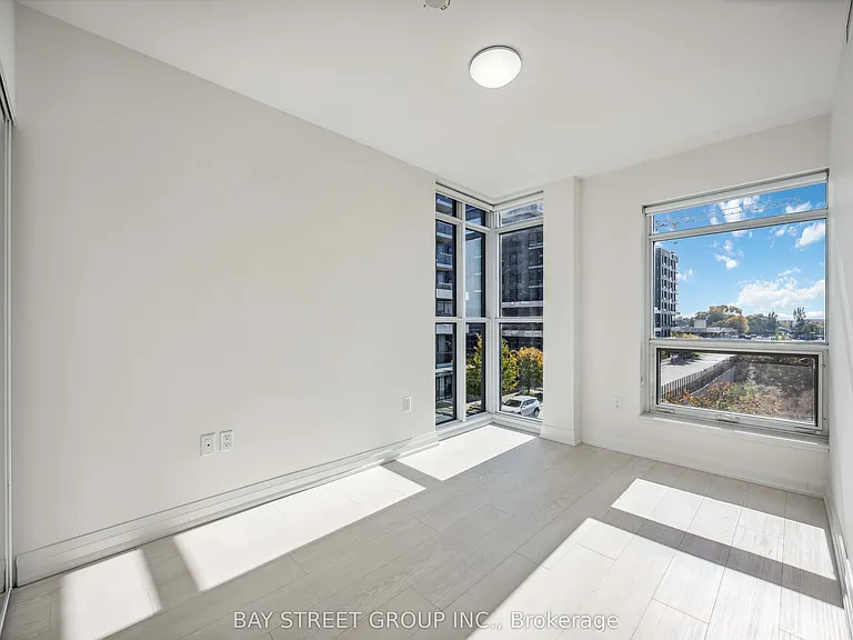 30 Gibbs Rd #Townhouse 101 — Photo 15