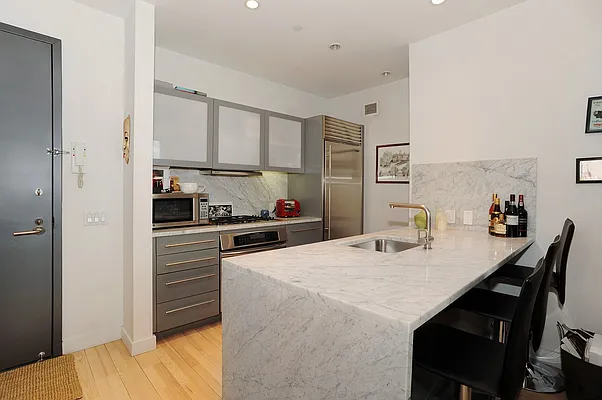 Rented by Corcoran | media 15