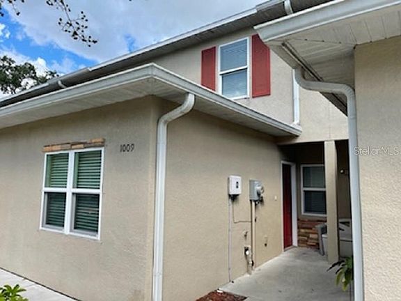 2nd image of 1009 Creek Park Dr